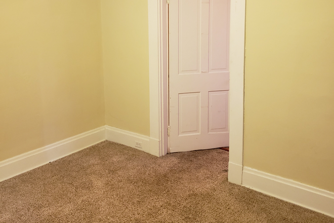 Bedroom - 2549 University Ct Apartments