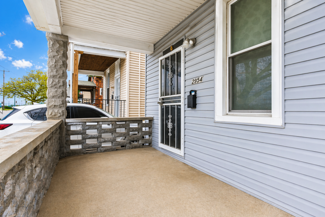 Ext 3 - House for the Whole Crew – 5-Bedroom Home Near UC