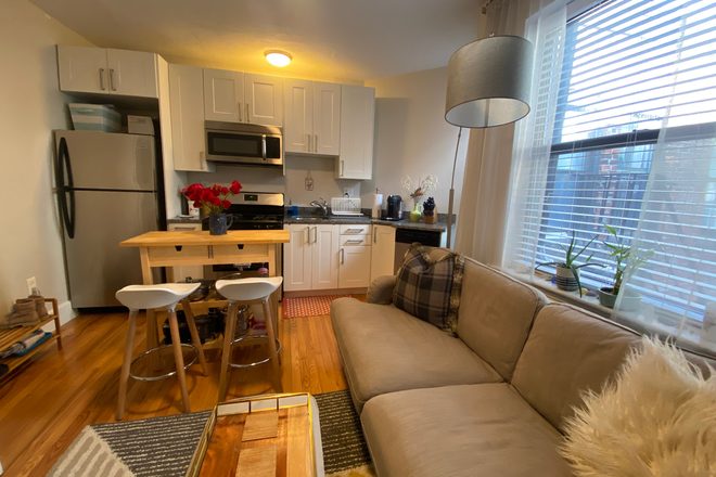 1 - 1 bedroom condo available! 4th floor, heat/hot water included, NO FEE!