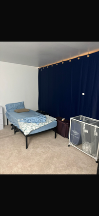 Living room - Boulders, living room, 2 min walk to bus stop. Open for summer sublets
