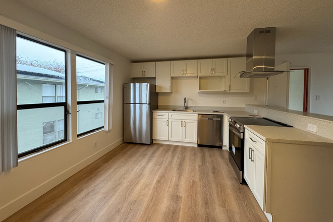 Kitchen - 2 bedrooms AVL NOW! 6615 Schmidt Lane Apartments