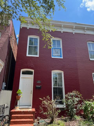 W Clay St Front of House - W Clay Street
