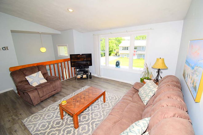 living room - 16 Manor Drive Narragansett, RI House