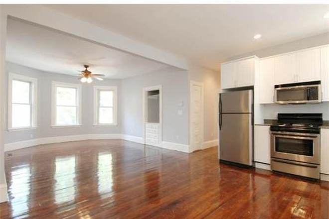 Call NOW for showings! 617-236-8600 - PARKER HILL AVE - HUGE DUPLEX 6BR NEAR MBTA GREEN LINE AVAIL *9/1/2026* W/ IN UNIT LNDRY, RNTL PRKNG Apartments