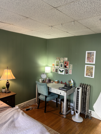 Bedroom - Room Available for Spring Sublet Near Campus Apartments