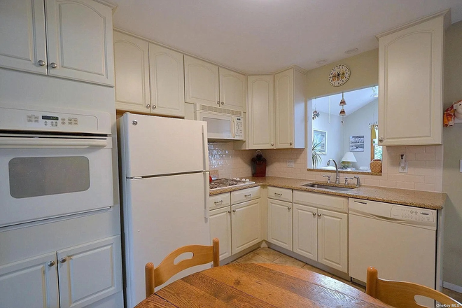 Kitchen - Private Corner House with Ample Parking.  Quite neighborhood.