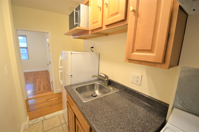 . - Sunny 2bed on Hemenway Apartments