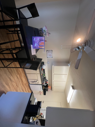 Kitchen - Canyon Park Apartments