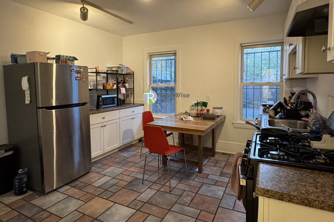 1 - 8 Sewall St – Two Great Options: 5BD/2BA or 6BD/3BA – Available Sept 2026 Apartments