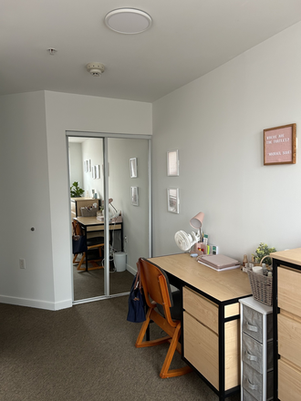Bedroom A - South Campus Commons 5 apartment with a 4x2 layout on the 5th floor.