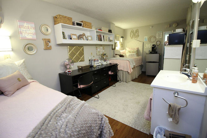Traditional Double Room - Granville Towers