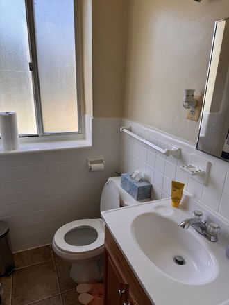 bathroom - Graduate Hills Apartments