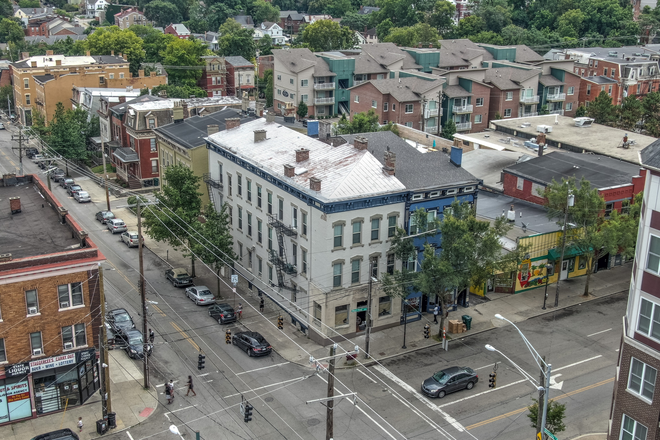 2830 Short Vine Exterior - 2830 Short Vine St. Apartments