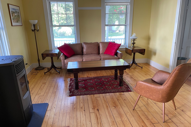 Living Room - Woodstock Village House Rental