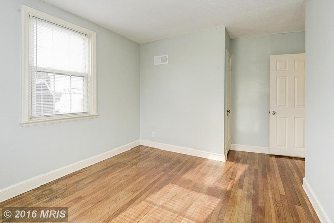 Bedroom - Burke Avenue Spacious & Well-Maintained 4 Bedroom 2 Bath Property with Parking Pad (Available Now!) House
