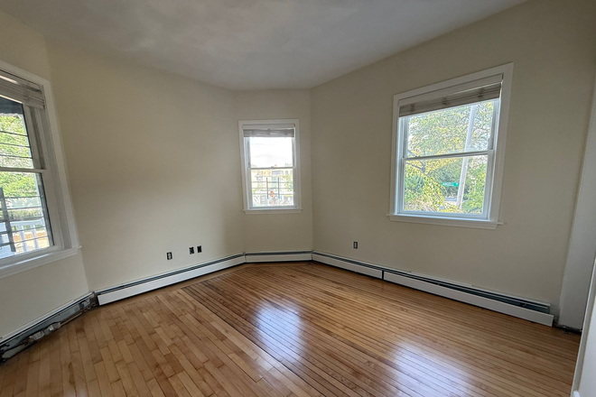 Bedroom - Private Bedroom a few steps from Brown Campus! Apartments
