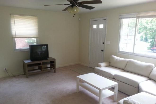 University Of Maryland Off Campus Housing Search Furnished House For Rent Walking Distance To Umd 2br 2ba 540 Per Bedroom