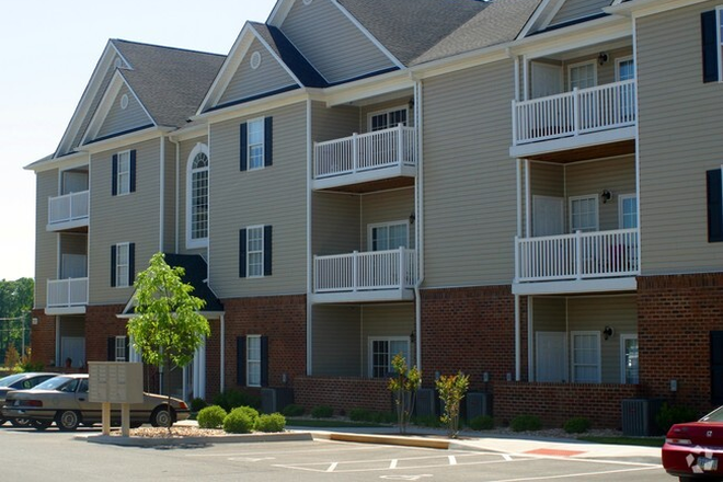 Outside parking lot view - Room for Male available in 3 bed/3 bath apartment at Cornerstone