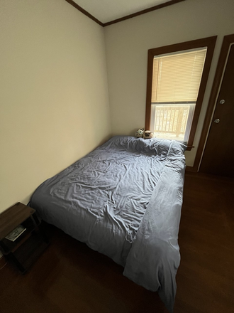 bedroom - Apartment for rent (2 bed). January 1 -- 31.