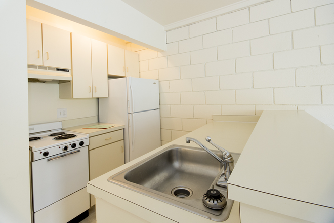 Kitchen - 1821 JPA Apartments