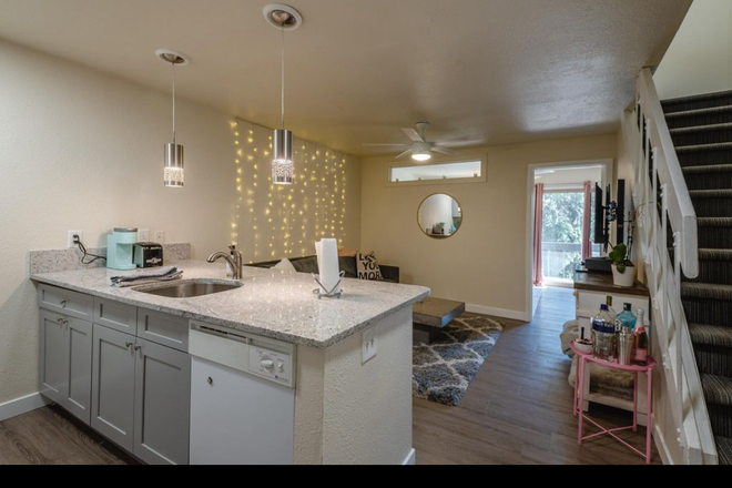 Living room - University Townhomes