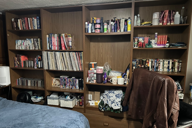 Different angle of the Room - Queen sized room in basement House