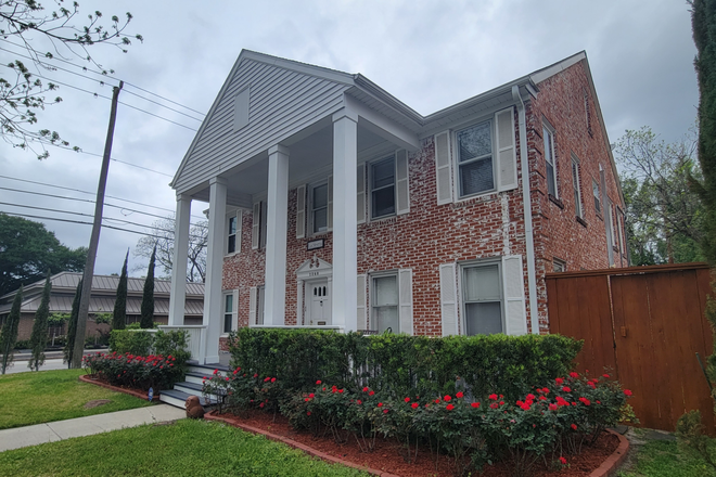 Exterior - Beautiful Rice Village 3 BR, 3 Bath + Additional Office/game room. House Few Blocks from Campus