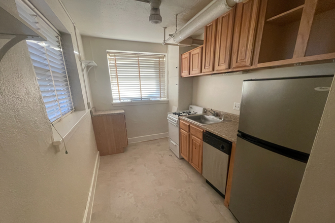 5 - AVAILABLE NOW!: 2331 Broadway #BA Apartments