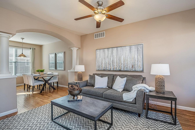 open concept main floor - Lowry Townhome, center of the neighborhood. walkable to restaurants, shops, parks.