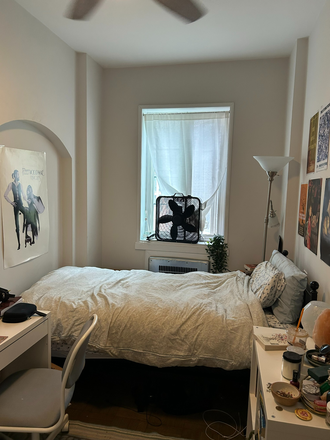 Bedroom - 2 bedrooms, 1 bathroom near St Michael's College of the University of Toronto