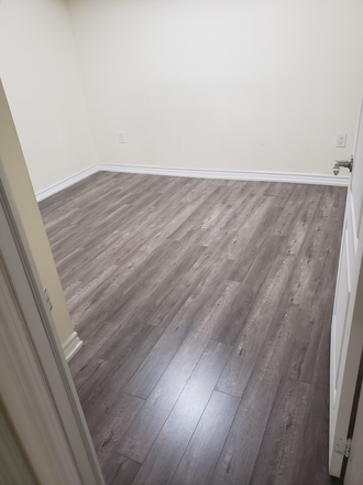 Bedroom - 🌟 Cozy 2-Bedroom Basement Rental in Brampton! 🌟 Townhome