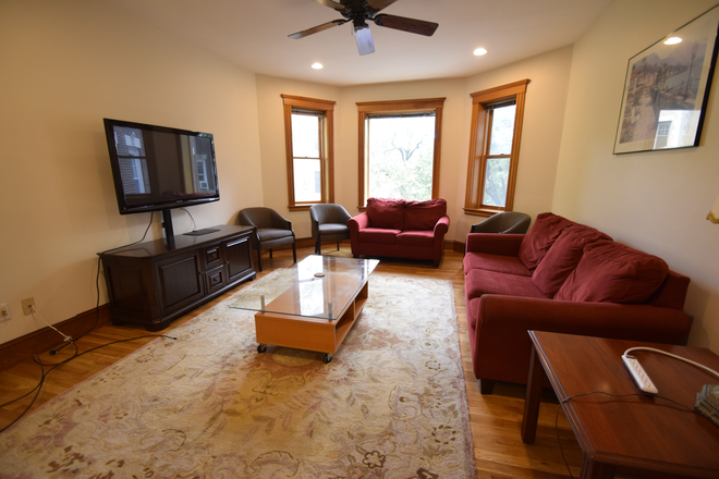 x - COOLIDGE CORNER 3 BED 2 BATH APARTMENT - BU - GREEN LINE - CENTRAL AC - LAUNDRY IN UNIT