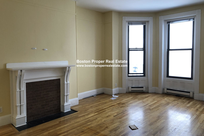 a - Right by Newbury and the Pridential Apartments