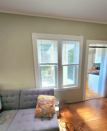 Living Room (from prior tenant) - Spring Hill Apartment (3bed,1bath) - Close to Campus