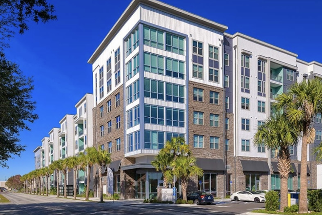 Outside - The Standard at Tampa Apartments