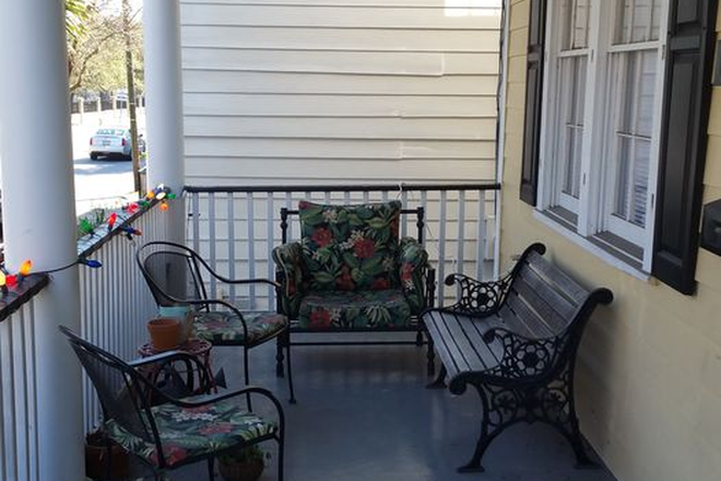 front porch - MUSC grad students, interns, 4 blocks from MUSC, fully furnished, utilities included Duplex