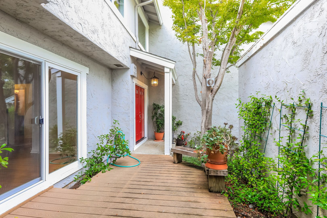 Photo - Available! Beautiful 3 Bedroom Townhome In Walnut Creek!