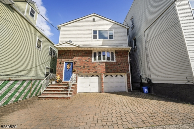 House - Looking for Roommate - Off Campus Housing in Ironbound Newark