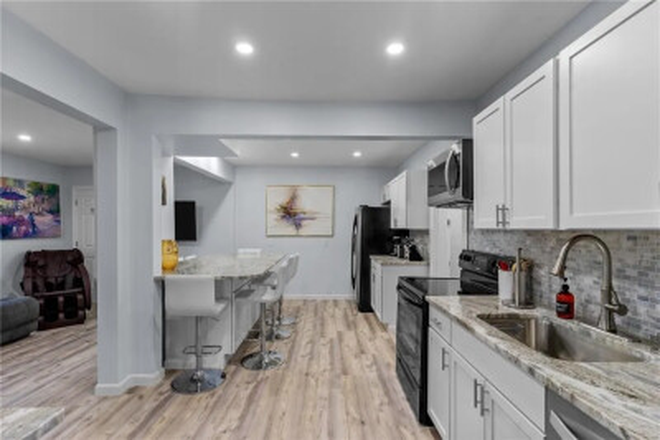 Kitchen - NEW DEVELOPMENT |  3 - 4 bed |  4 Minutes from Boston College House