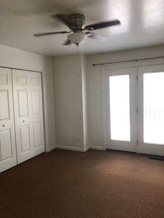 Upstairs front room - Arlington Pointe Townhomes