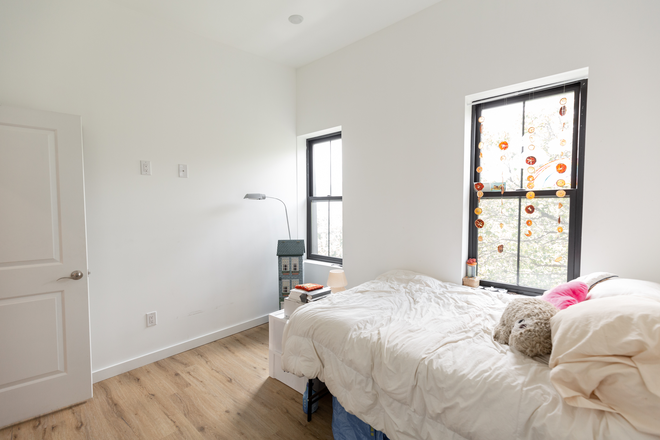 Bedroom - 3945 Lancaster Ave. Apartments