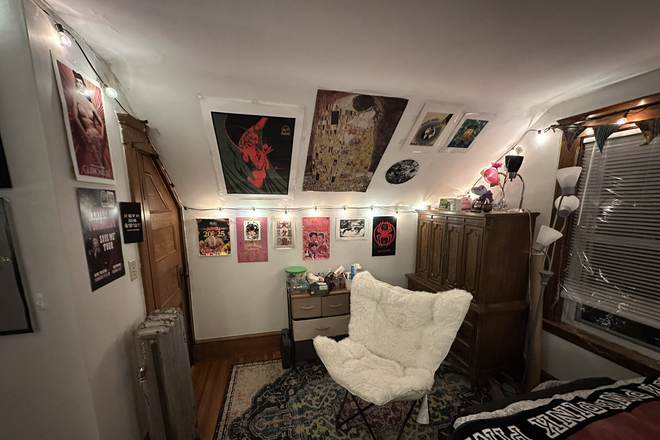 Bedroom 2, ready for end of May - Rooms for summer sublet (mid may to end of august), close to campus, red line Davis square. Apartments