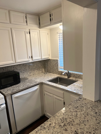 Kitchen - 1br/1ba | Cozy Privately Owned Apartments | 1 Block from Campus | 50% Off 1st Month Rent