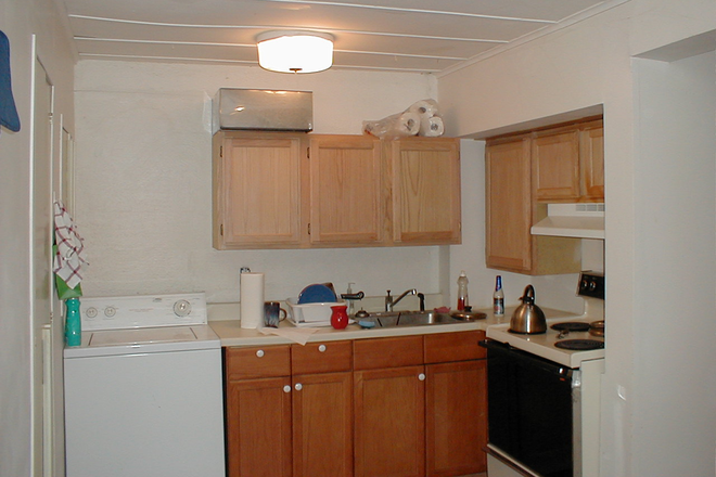 Kitchen - 1 Bedroom, 1  private bathroom in large house, N. Campus