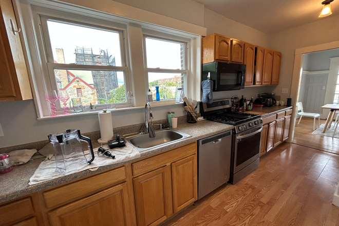 Kitchen - MASSIVE 4-BEDROOM APARTMENT STEPS FROM BC BUS STOP