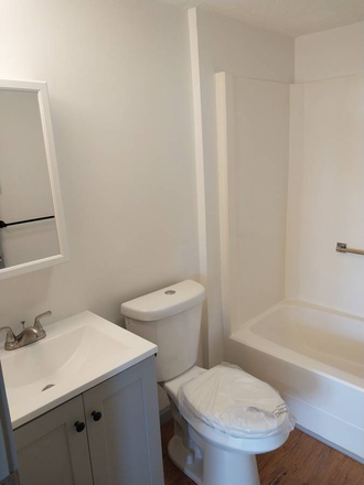 bathroom - HEAT & HOT WATER INCLUDED! CLEAN & QUIET!! Apartments