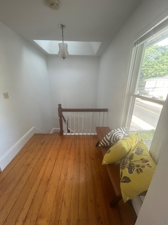 Hallway - SHORT TERM FURNISHED SUMMER RENTAL