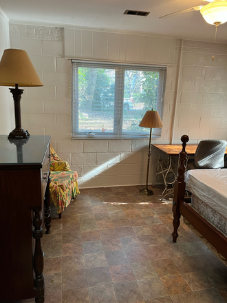 Bedroom option 2 - Rent waived in exchange for assistance House