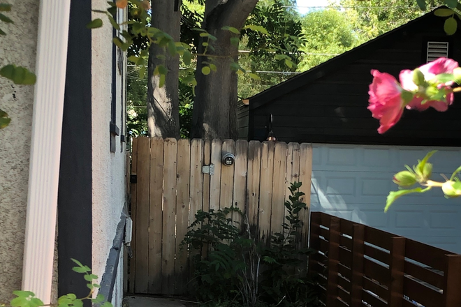 N private entrance - 4155 N Raleigh St. Denver, CO 80212 House