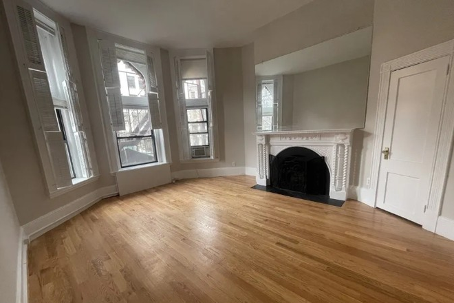 Room - Back Bay Studio Apartments